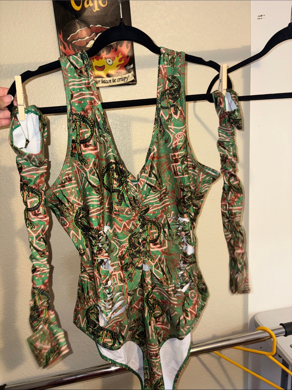 #174 3XL Dino 🦖 bodysuit with sleeves